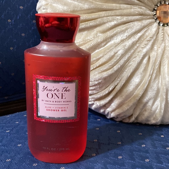 BATH & BODY WORKS SET. . . YOU’RE THE ONE SCENT - Picture 3 of 6